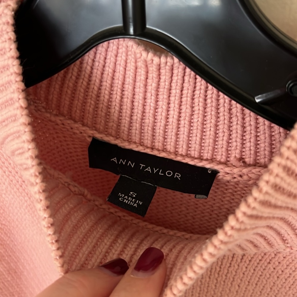 Pink Sweater - Picture 5 of 5